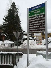 Aufsteller mit Säule 90 mm und Textpaneel 150/250/100 mm Profiloberfläche: eloxiert silber