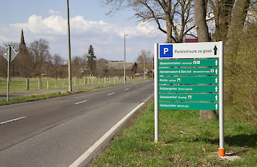 Aufsteller mit Säule 90 mm und Textpaneel 250/150 mm Profiloberfläche: eloxiert silber