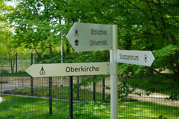 Wegweiser dreifach eloxiert